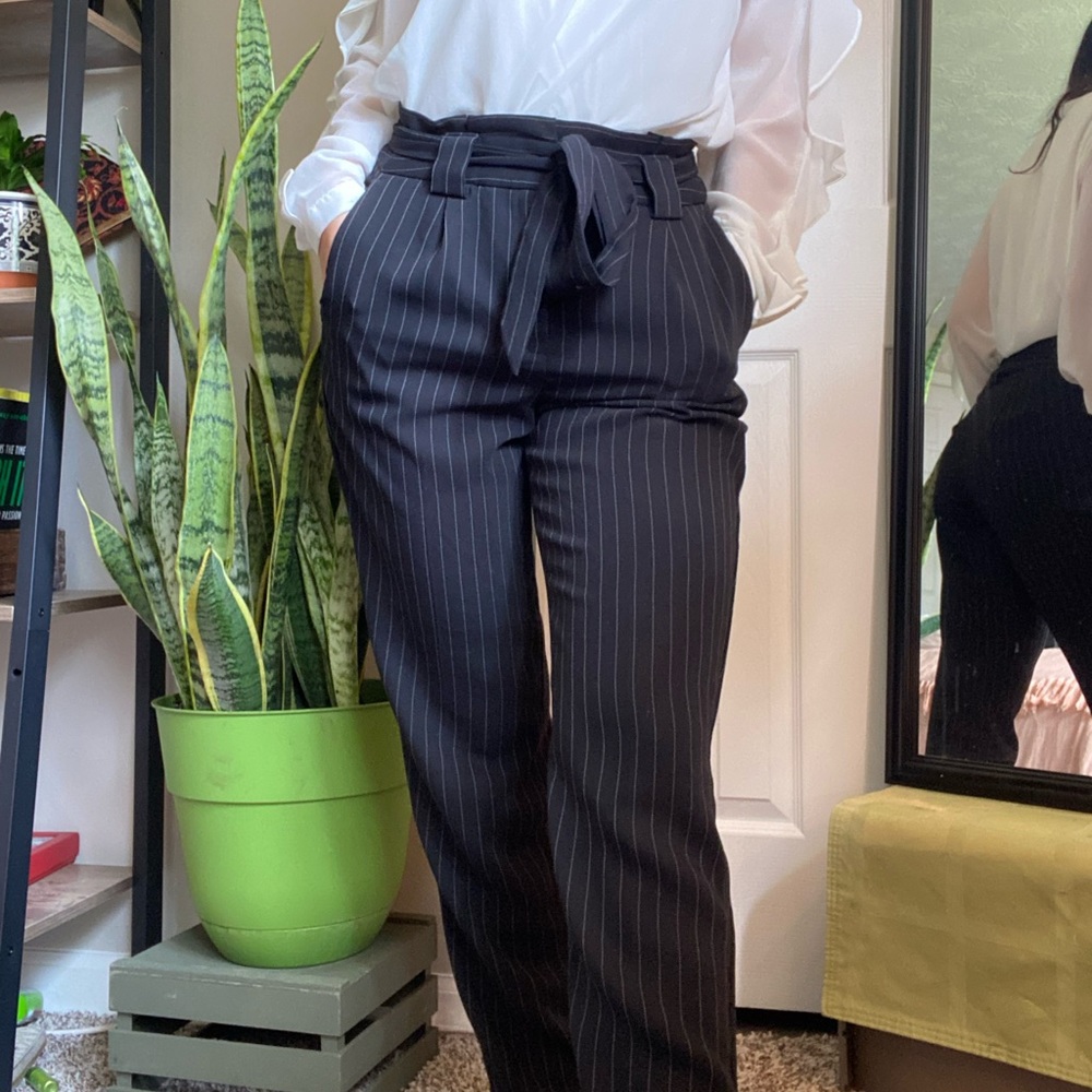 Express pants - Picture 2 of 4